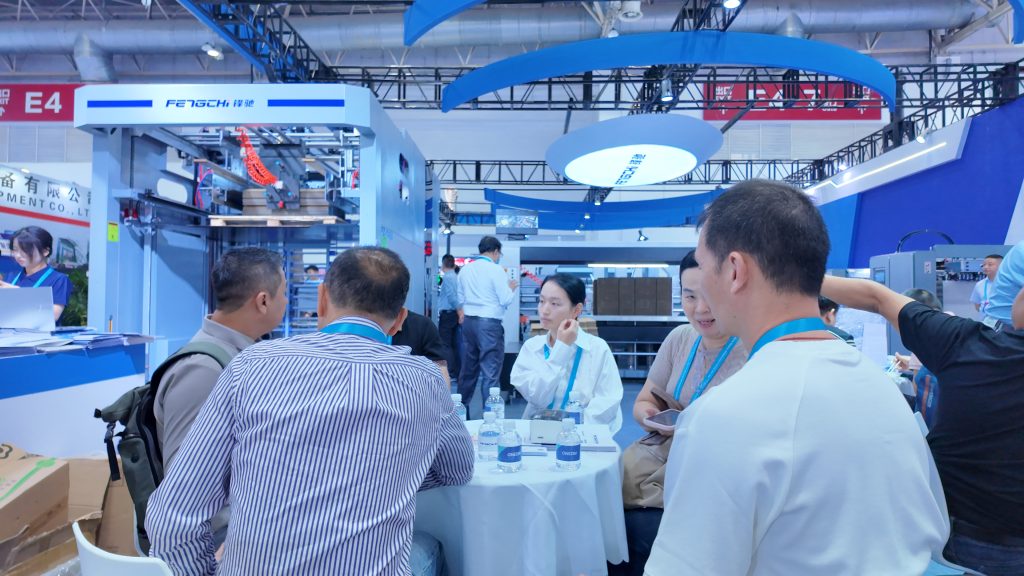 Fengchi's booth 2