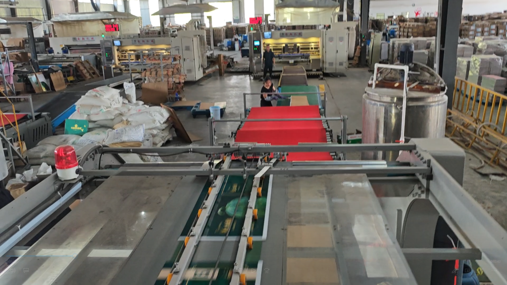 GW-1450L high-speed flute laminator machine on-site working gallery