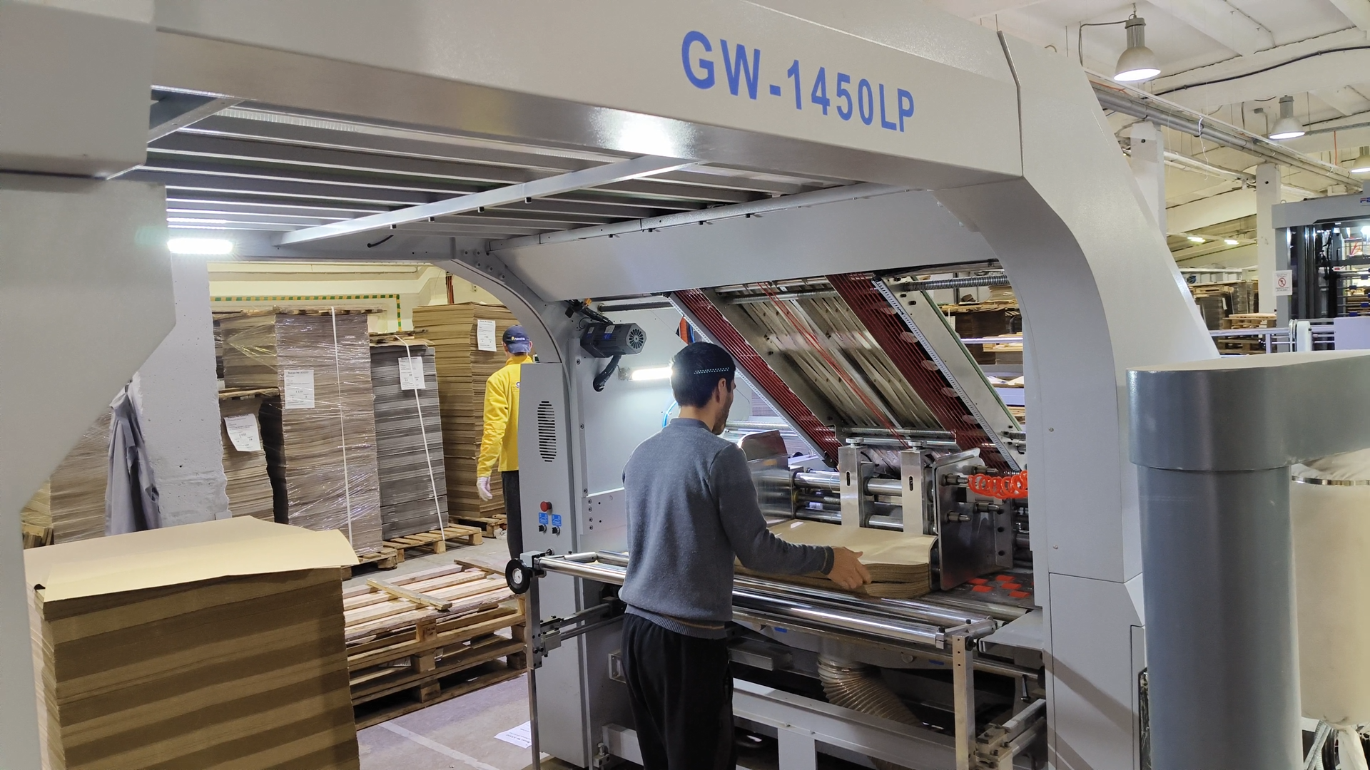 Full‑Servo High‑Speed Flute Laminating Line