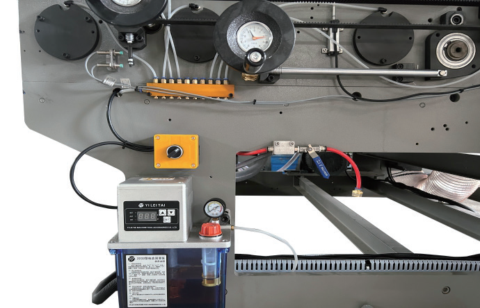 Automatic lubrication of bearings