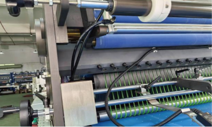 Bottom Blade & Film Feeding