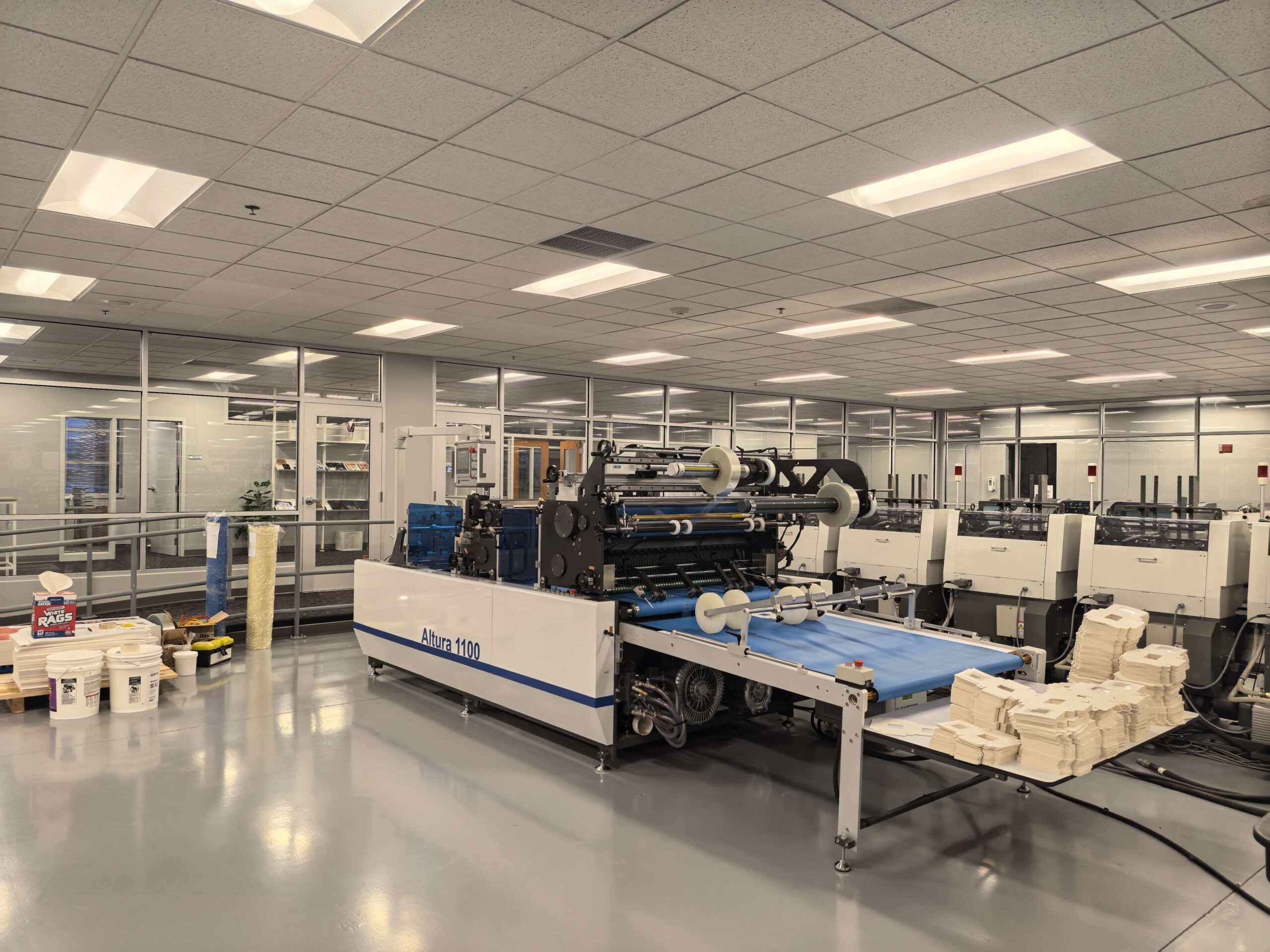 ONEZIM QTM-1100P High-Speed Automatic Window Patcher Installed in the USA