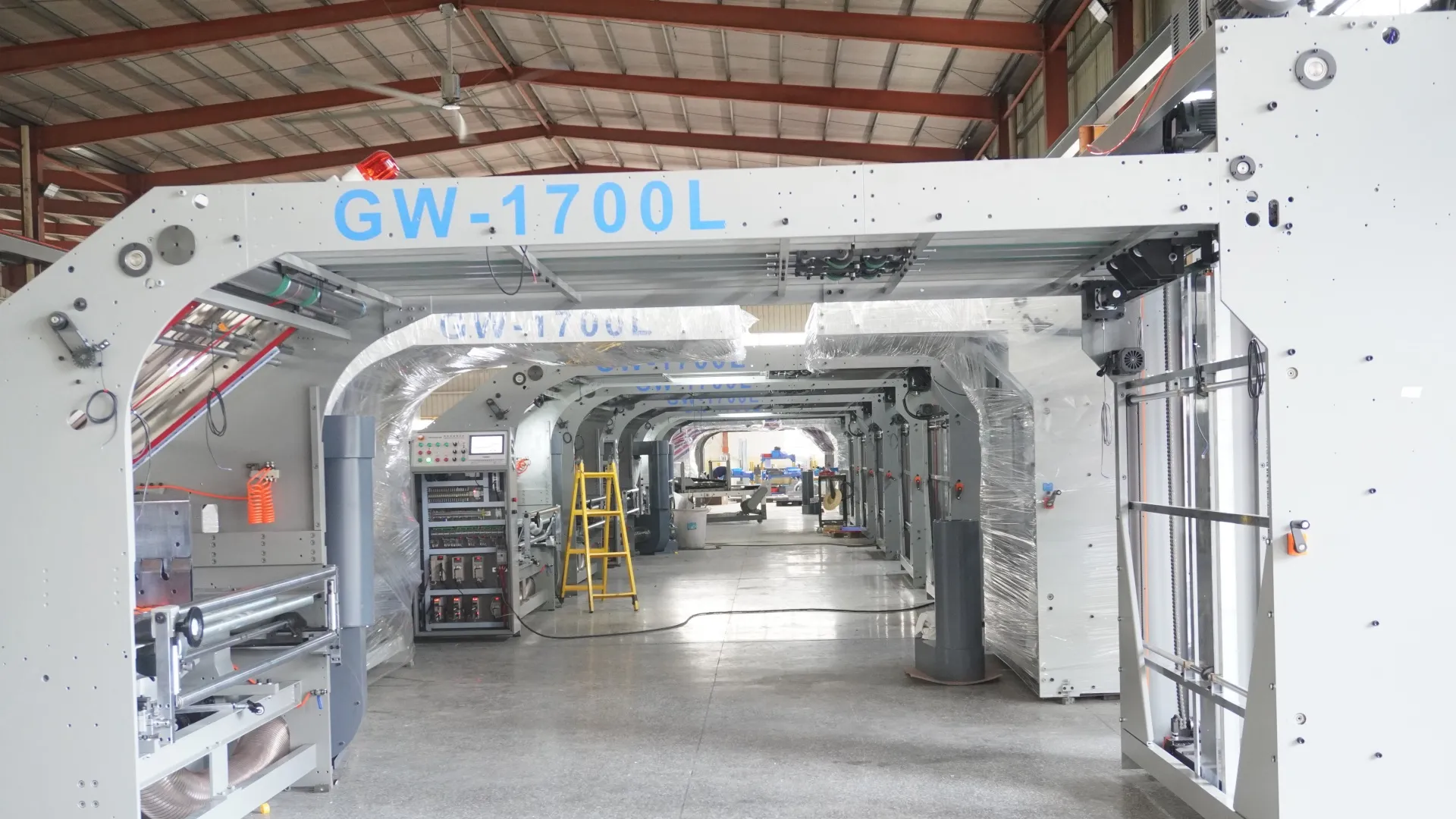 Flute Laminator Manufacturing Workshop